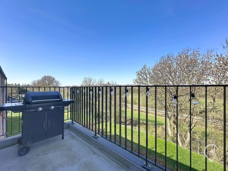 Condrogest - Superbe appartement lumineux 2 chambres à vendre à Marloie