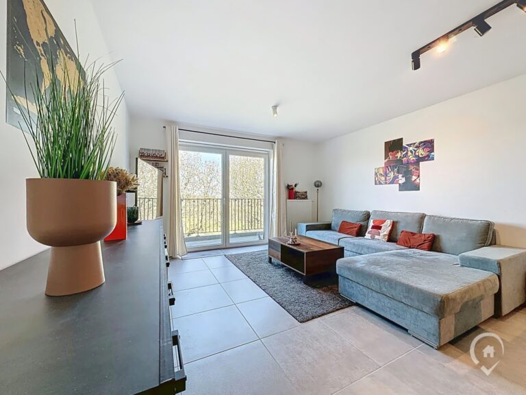 Condrogest - Superbe appartement lumineux 2 chambres à vendre à Marloie