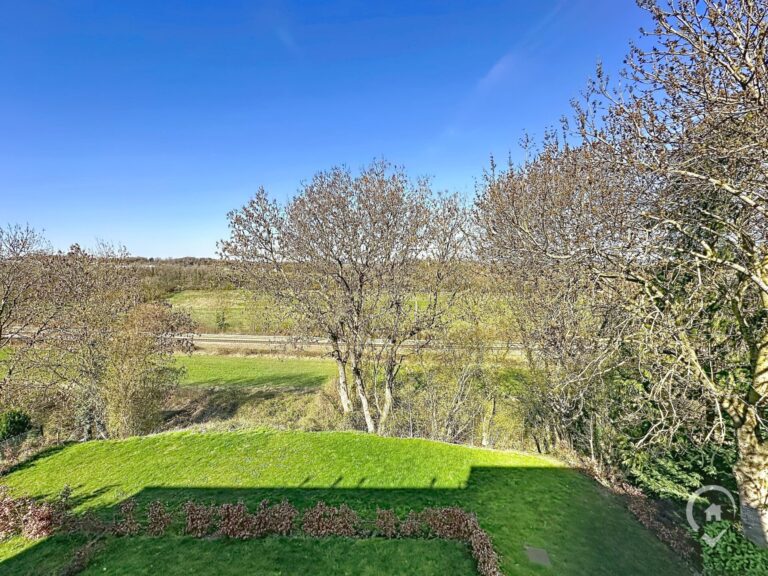 Condrogest - Superbe appartement lumineux 2 chambres à vendre à Marloie