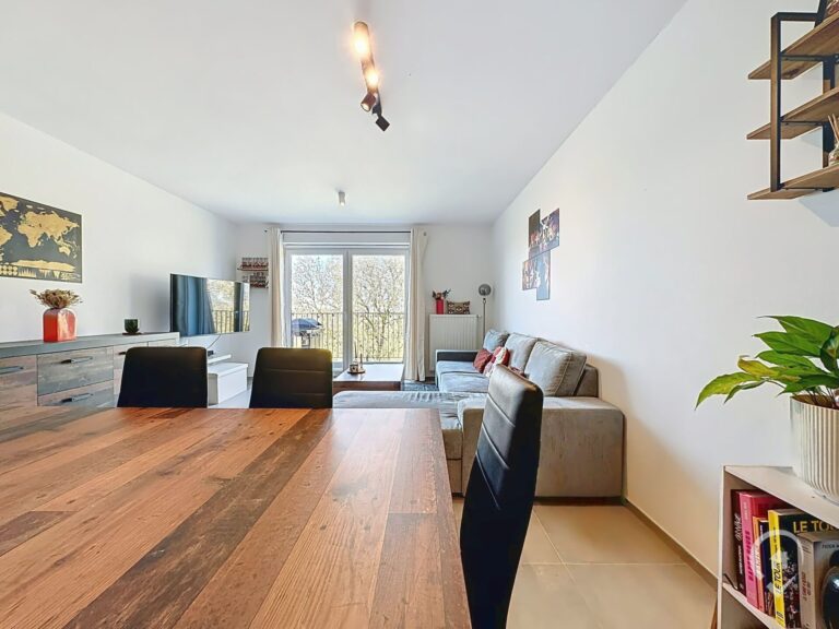 Condrogest - Superbe appartement lumineux 2 chambres à vendre à Marloie