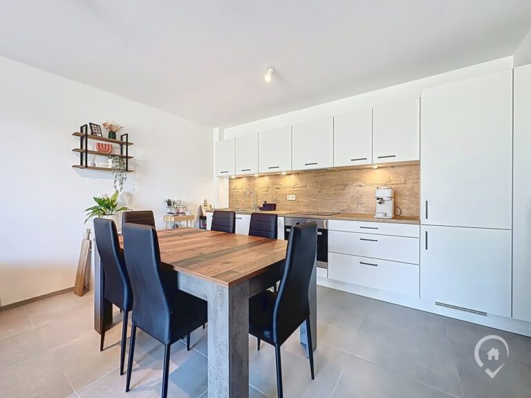 Condrogest - Superbe appartement lumineux 2 chambres à vendre à Marloie