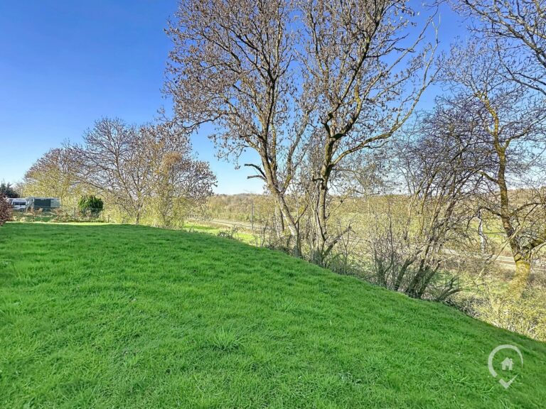 Condrogest - Superbe appartement lumineux 2 chambres à vendre à Marloie