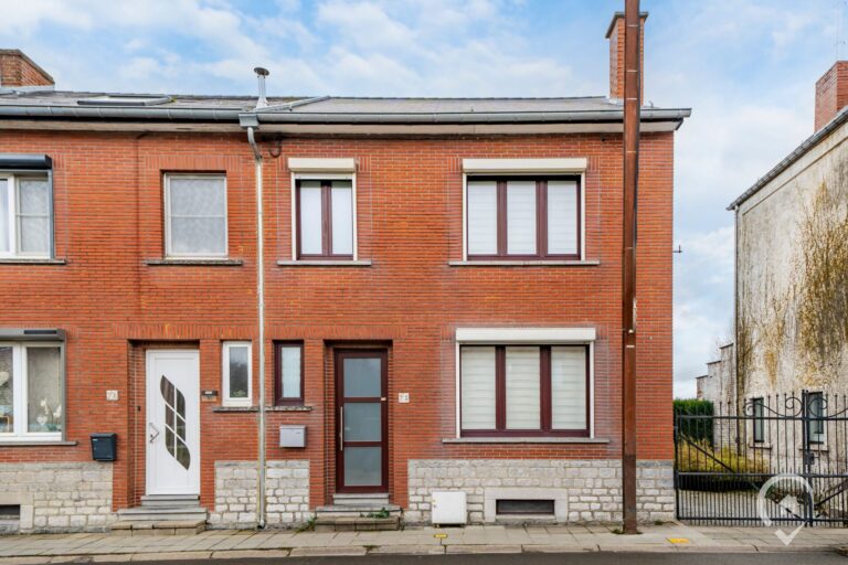 Condrogest - Maison 3 chambres entièrement rénovée à Florennes