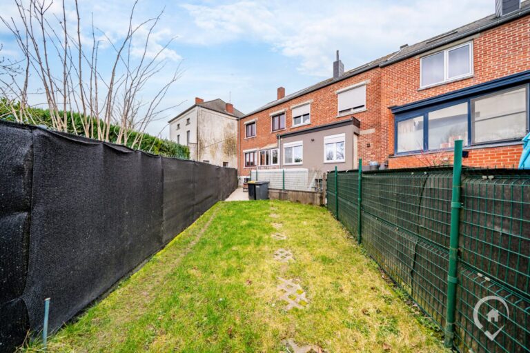 Condrogest - Maison 3 chambres entièrement rénovée à Florennes