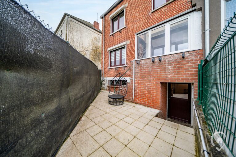 Condrogest - Maison 3 chambres entièrement rénovée à Florennes