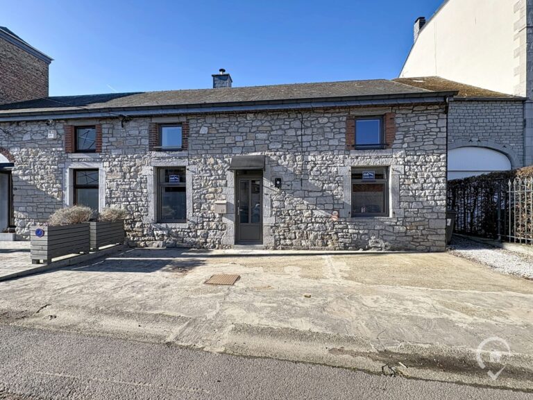 Condrogest - Superbe maison 3 chambres au centre de Beauraing LOUE