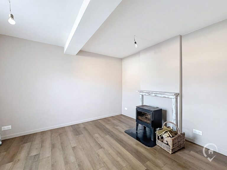 Condrogest - Superbe maison 3 chambres au centre de Beauraing LOUE