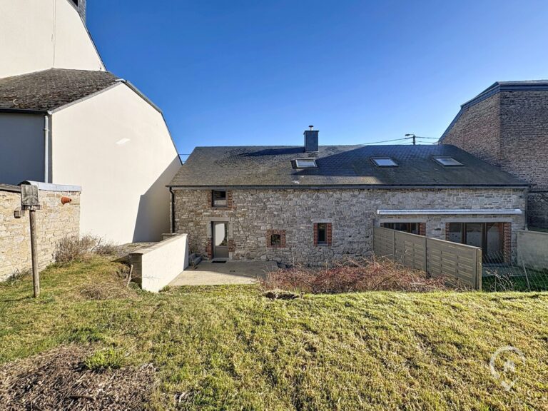 Condrogest - Superbe maison 3 chambres au centre de Beauraing LOUE