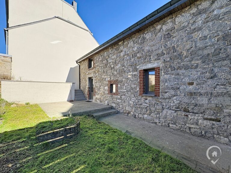 Condrogest - Superbe maison 3 chambres au centre de Beauraing LOUE