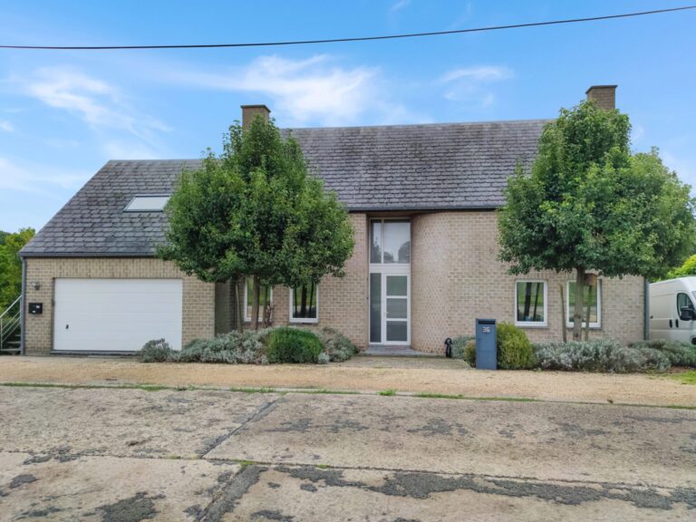 Condrogest - Magnifique maison avec studio aménagé et piscine