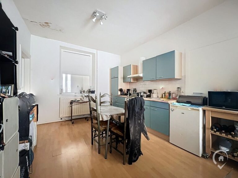 Condrogest - SOUS OPTION !!! Immeuble de rapport à vendre au centre de Ciney