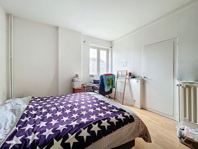 Condrogest - SOUS OPTION !!! Immeuble de rapport à vendre au centre de Ciney