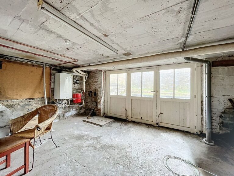 Condrogest - SOUS OPTION !!! Immeuble de rapport à vendre au centre de Ciney