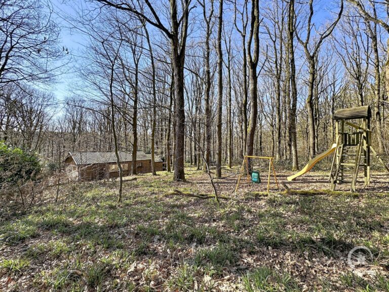 Condrogest - Chalet sur 42 ares à vendre dans les bois d'Annevoie