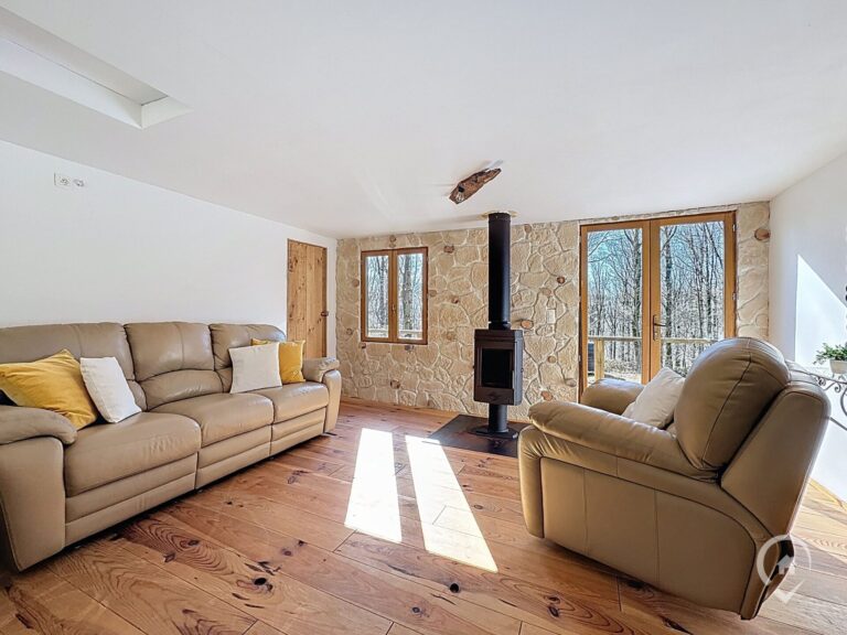 Condrogest - Chalet sur 42 ares à vendre dans les bois d'Annevoie