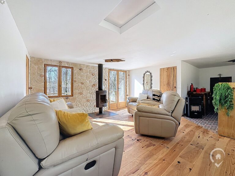 Condrogest - Chalet sur 42 ares à vendre dans les bois d'Annevoie