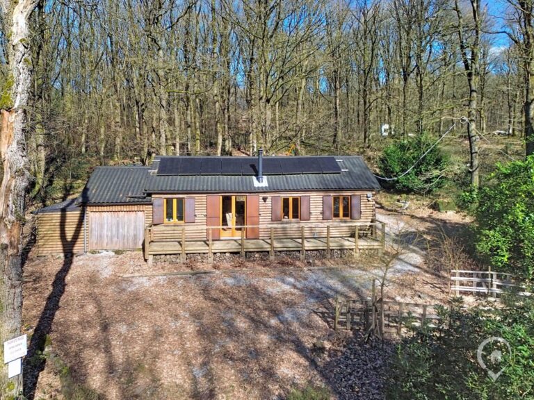Condrogest - Chalet sur 42 ares à vendre dans les bois d'Annevoie
