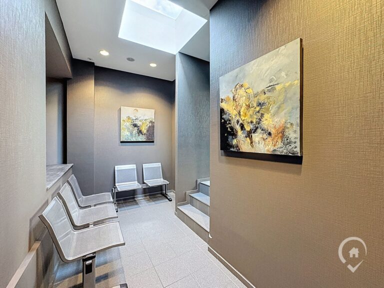 Condrogest - Maison de ville avec terrasse à vendre au centre de Dinant