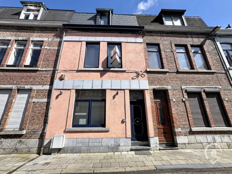 Condrogest - Immeuble de bureaux à vendre au centre de Dinant