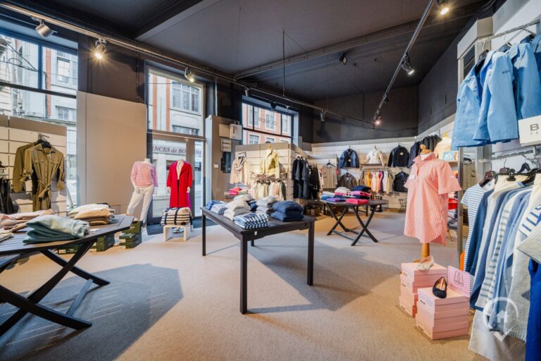 Condrogest - Maison de commerce avec duplex à vendre au centre de Dinant