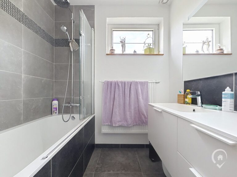 Condrogest - Appartement 2 chambres à louer à Anseremme