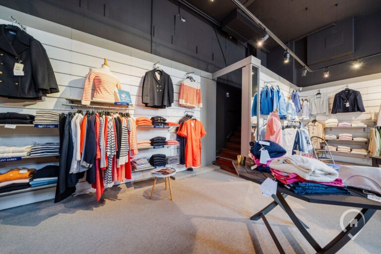 Condrogest - Maison de commerce avec duplex à vendre au centre de Dinant