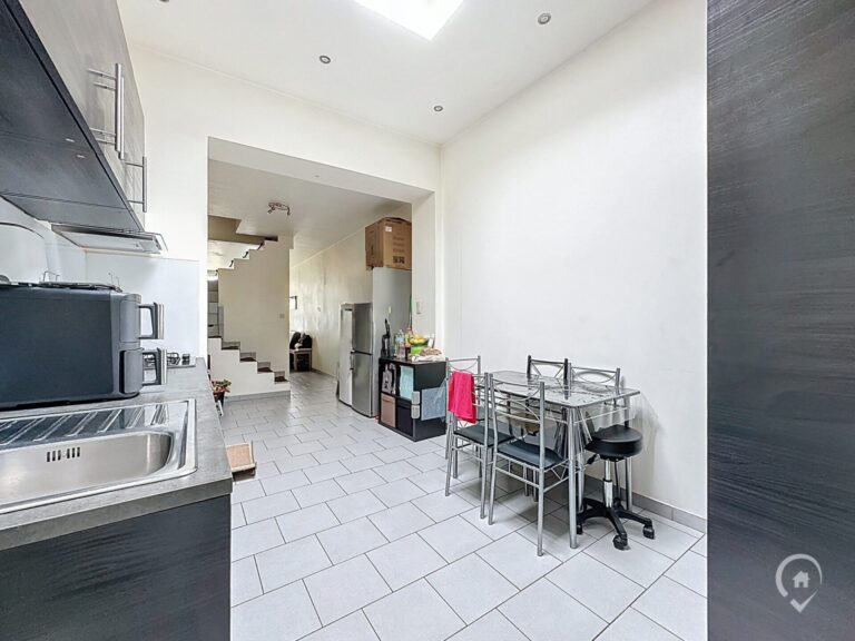 Condrogest - Maison 2 chambres à vendre à Fleurus - louée 700€