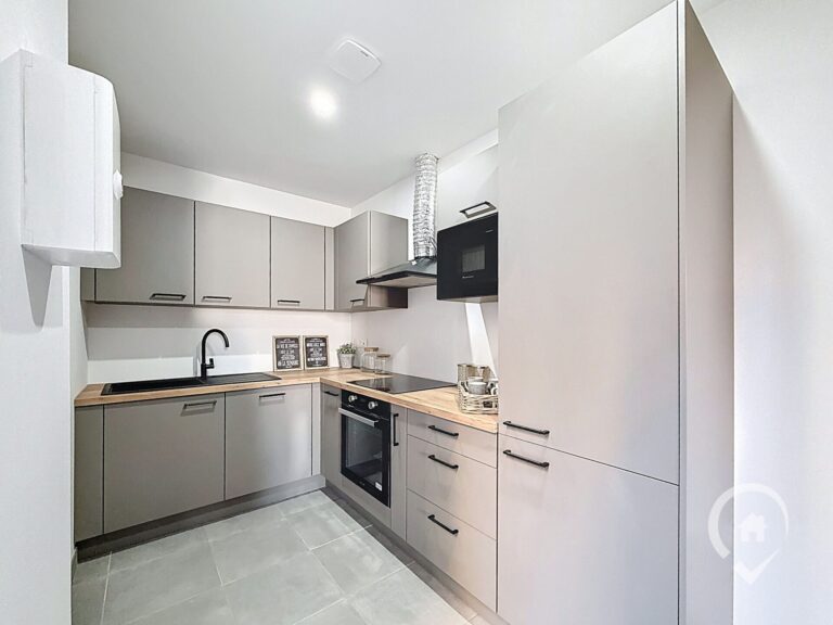 Condrogest - Maison de maître rénovée à vendre à Givet (France)