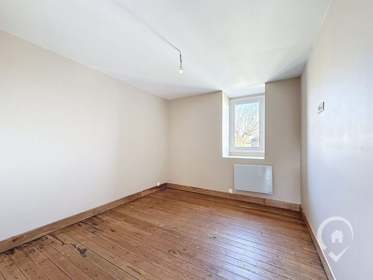 Condrogest - Maison de maître rénovée à vendre à Givet (France)