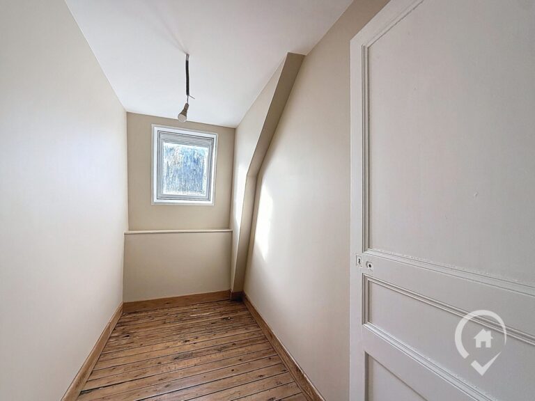 Condrogest - Maison de maître rénovée à vendre à Givet (France)