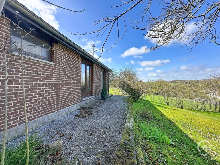 Condrogest - Sous option (off-market) Superbe chalet à l'orée d'un bois