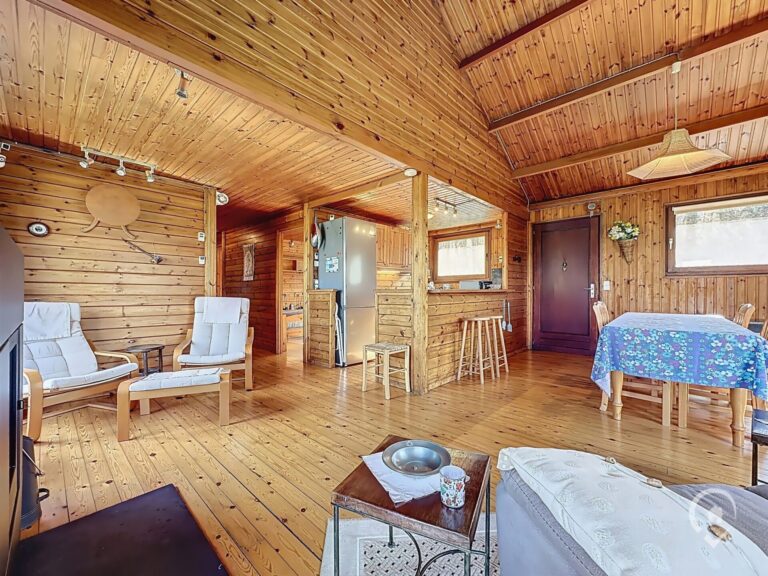 Condrogest - Sous option (off-market) Superbe chalet à l'orée d'un bois