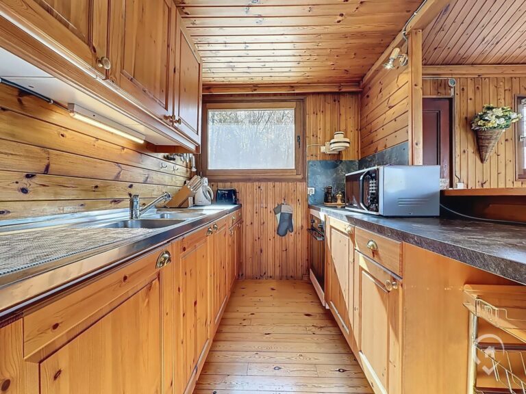 Condrogest - Sous option (off-market) Superbe chalet à l'orée d'un bois