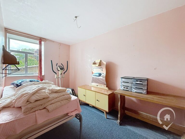 Condrogest - Maison en pierres à vendre à Winenne