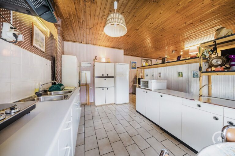 Condrogest - Maison composée de 2 unités à vendre, en bord de Meuse