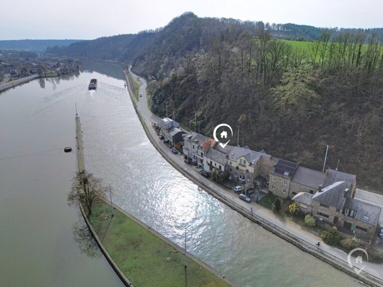 Condrogest - Maison composée de 2 unités à vendre, en bord de Meuse