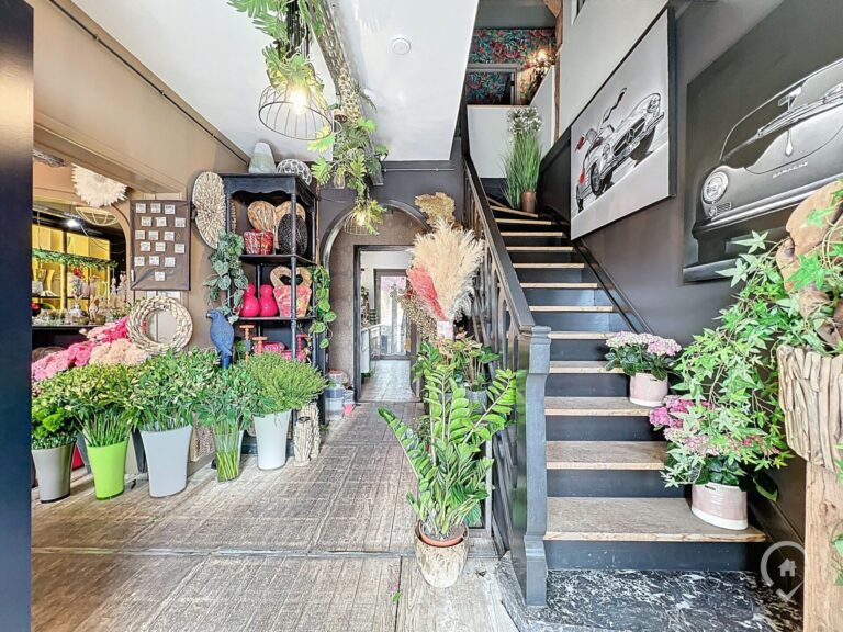 Condrogest - Maison à vendre sur la chaussée principale de Ciney