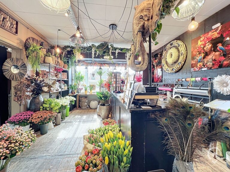 Condrogest - Commerce avec logement à vendre à Ciney, sur l'axe principal