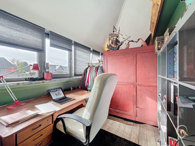 Condrogest - Commerce avec logement à vendre à Ciney, sur l'axe principal