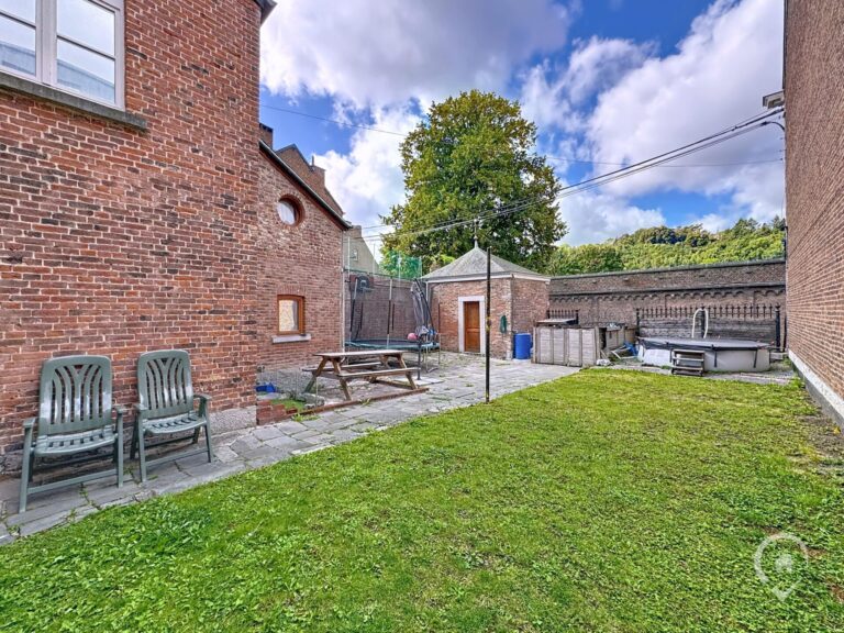 Condrogest - Maison 3 chambres au centre de Dinant à vendre