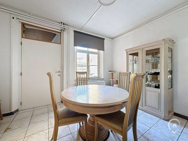 Condrogest - Maison 3 chambres au centre de Dinant à vendre