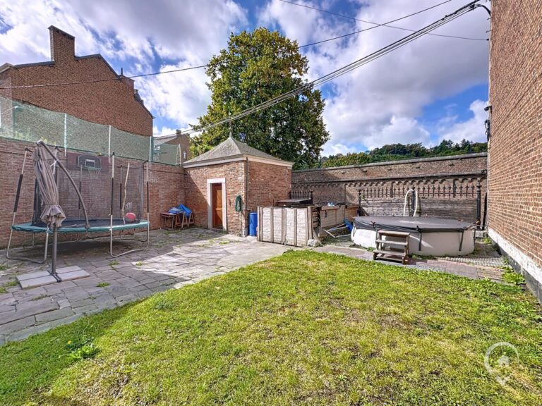 Condrogest - Maison 3 chambres au centre de Dinant à vendre