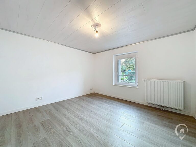 Condrogest - SOUS OPTION !!! Maison rénovée 2 chambres avec jardin – PEB B