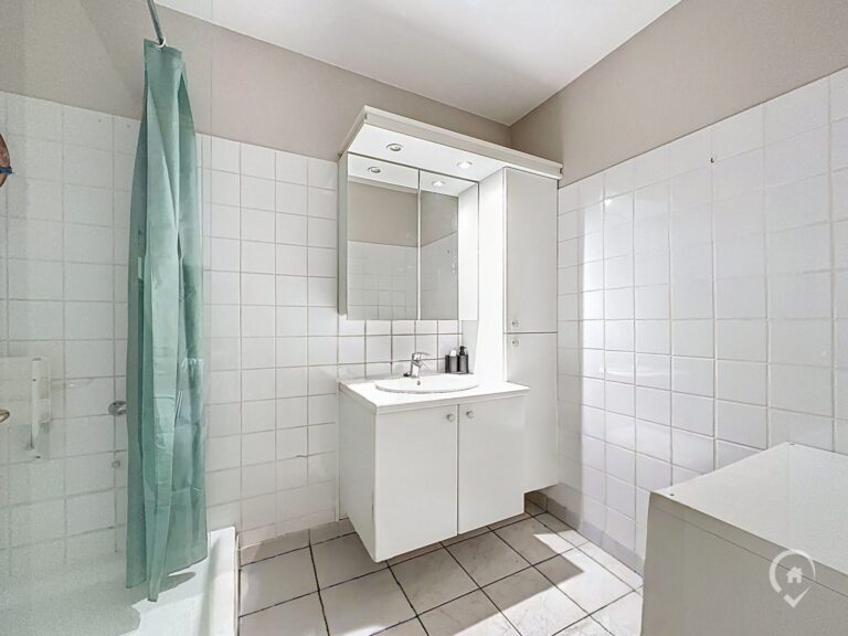 Condrogest - Appartement rez-de-chaussée 2 chambres à vendre à Ciney