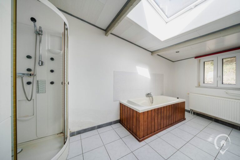 Condrogest - Maison de plain-pied 2 chambres à vendre à Dinant