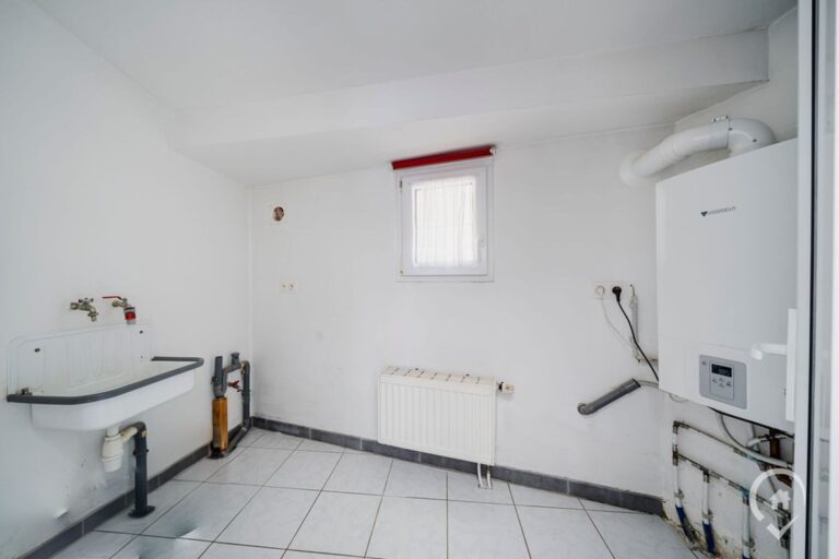 Condrogest - Maison de plain-pied 2 chambres à vendre à Dinant