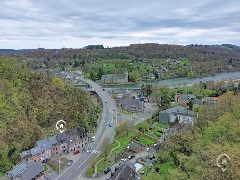 Condrogest - Maison en pierre du pays 2 chambres à vendre à Hastière