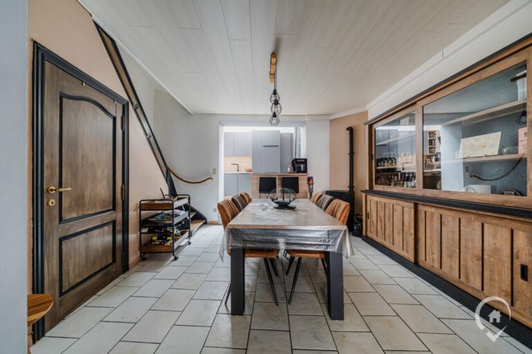 Condrogest - Maison en pierre du pays 2 chambres à vendre à Hastière