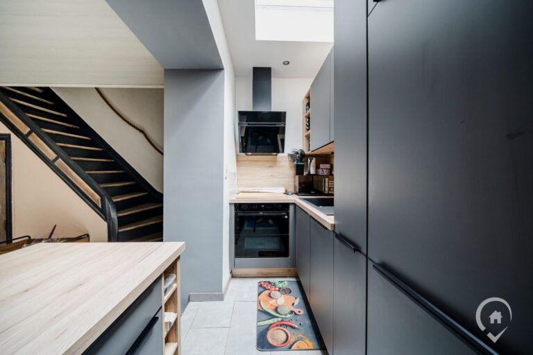 Condrogest - Maison en pierre du pays 2 chambres à vendre à Hastière