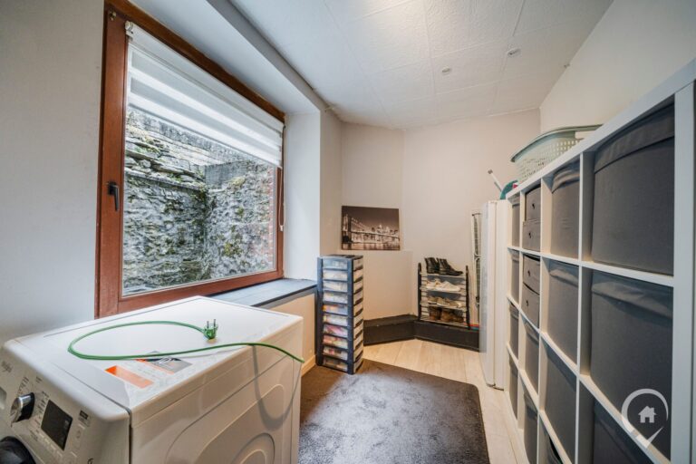 Condrogest - Maison en pierre du pays 2 chambres à vendre à Hastière